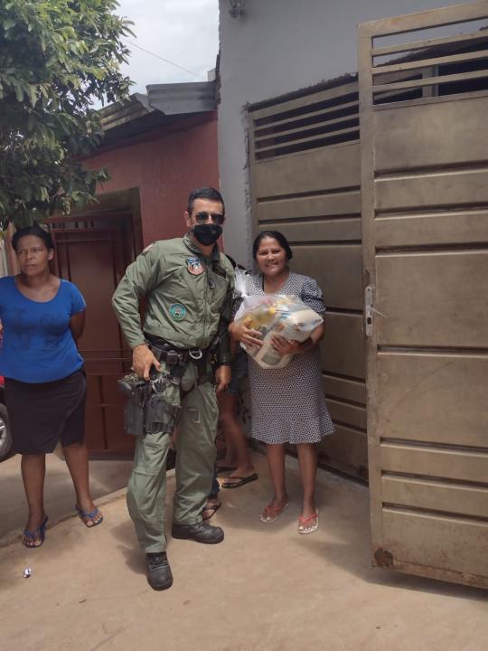 Foto 7 de 31 — Campanha Natal Solidário entrega 250 cestas básicas em Américo Brasiliense